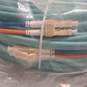 - Déstockage FBO54LCULCU080S Jarretière OM4 LC-UPC / LC-UPC Bi-fibre optique SURGAINEE AQUA 2.8 mm Multimode 50/125 Lg=80 m (26/10)